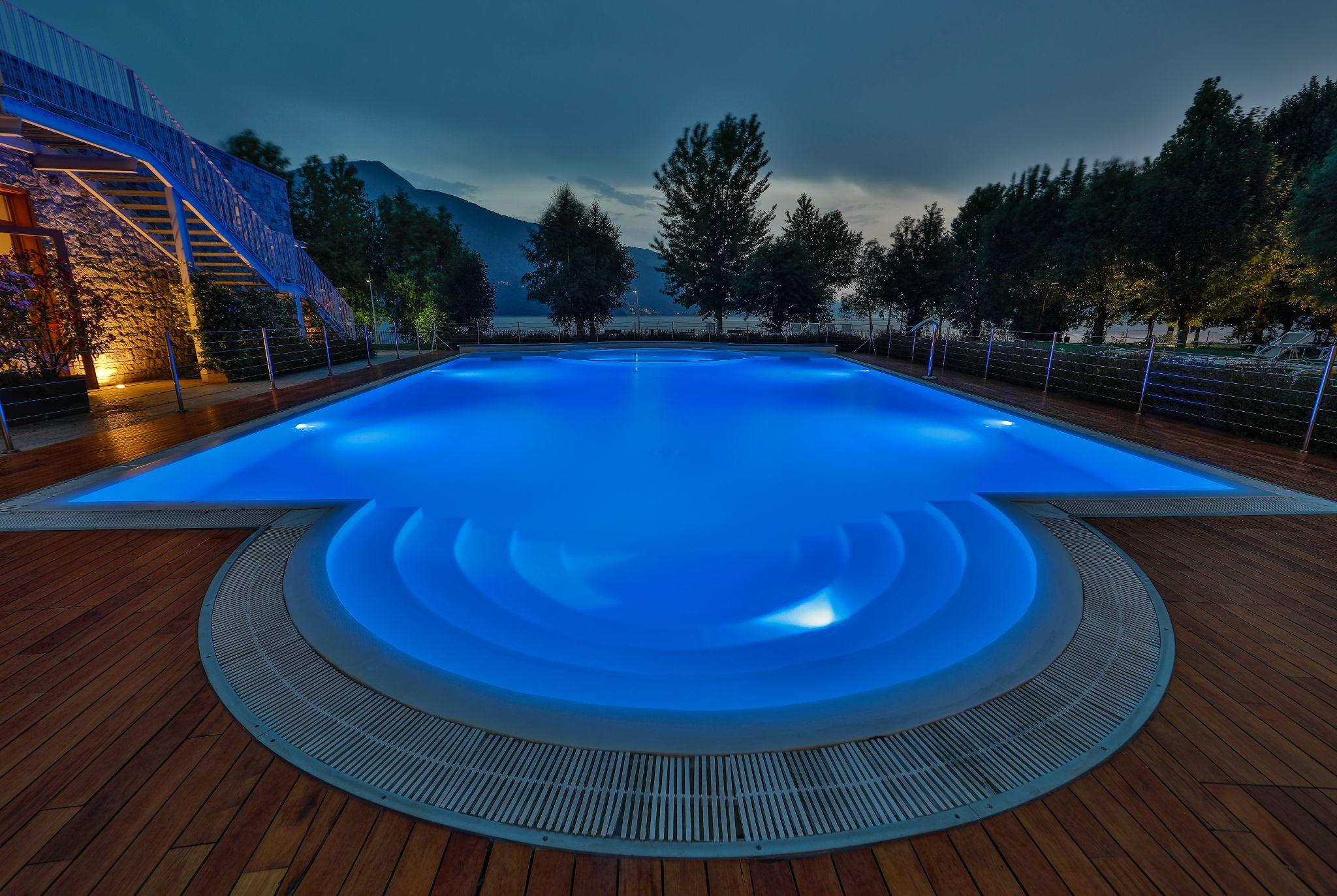 Outdoor pool over the lake